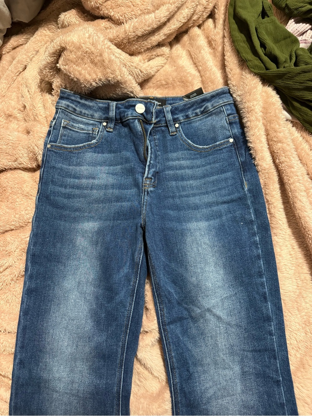 Straight-Leg Women's Jeans in Medium Blue Wash